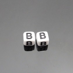 Biele kocky 6x6mm písmeno B